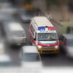 Ambulane stuck in Traffic jam at Mall road in Lahore (1)