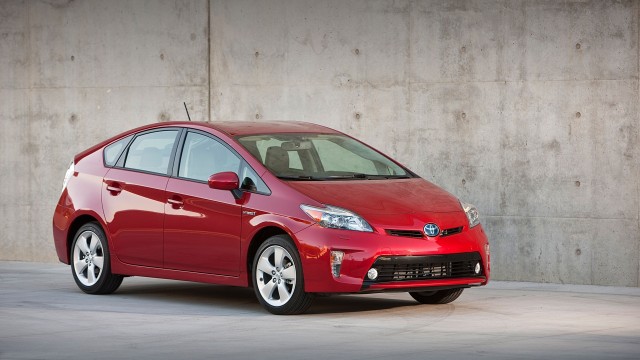 2012 toyota prius ground clearance #4