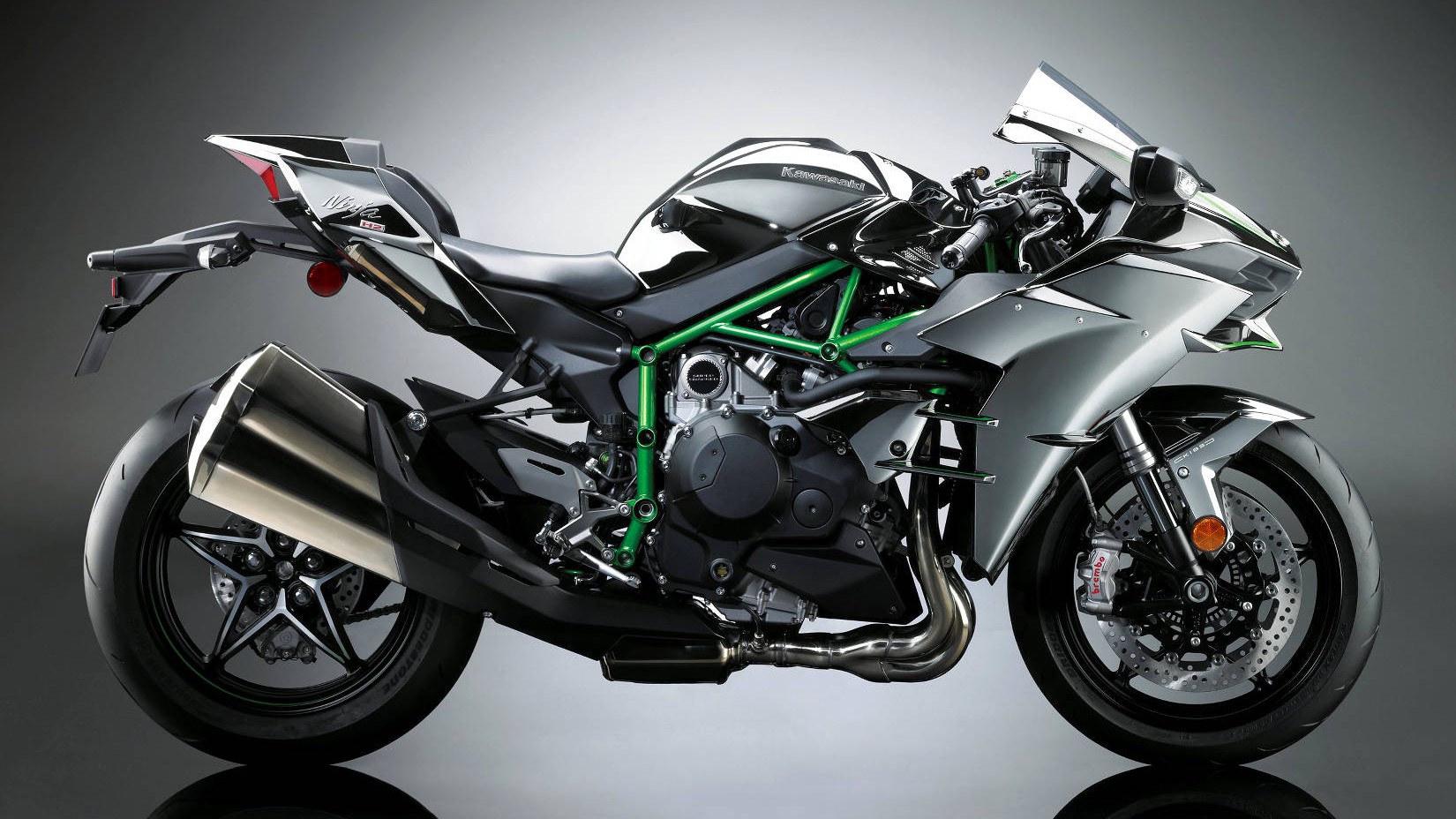 Watch: Kawasaki Ninja H2 - The Only Supercharged Production Bike In ...