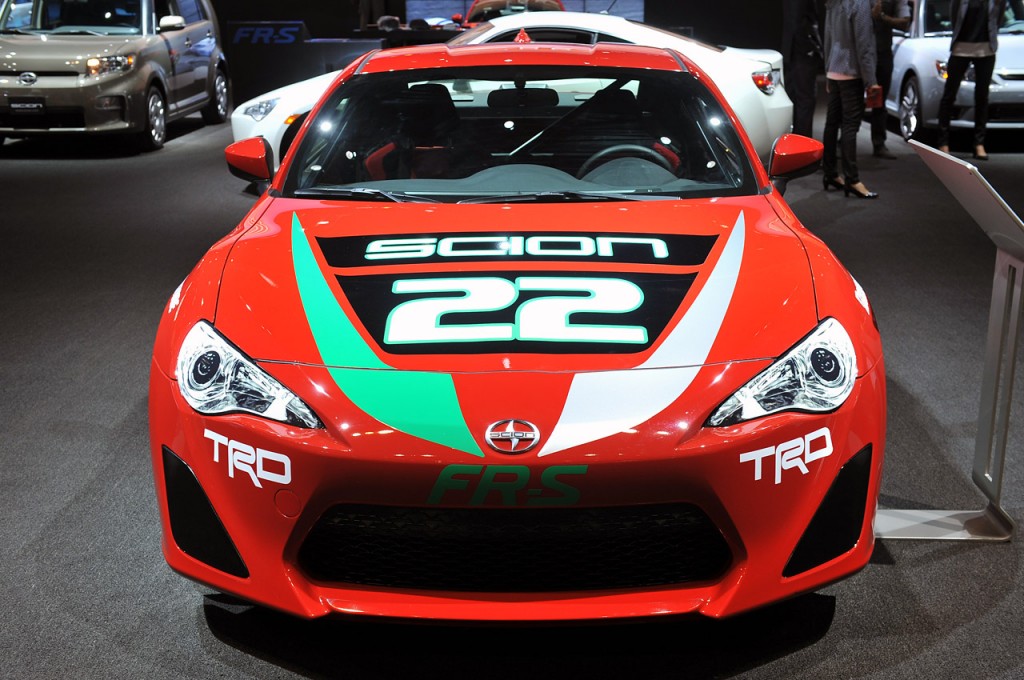 Scion-fr-s-celebrity-racecar-chicago-auto-show