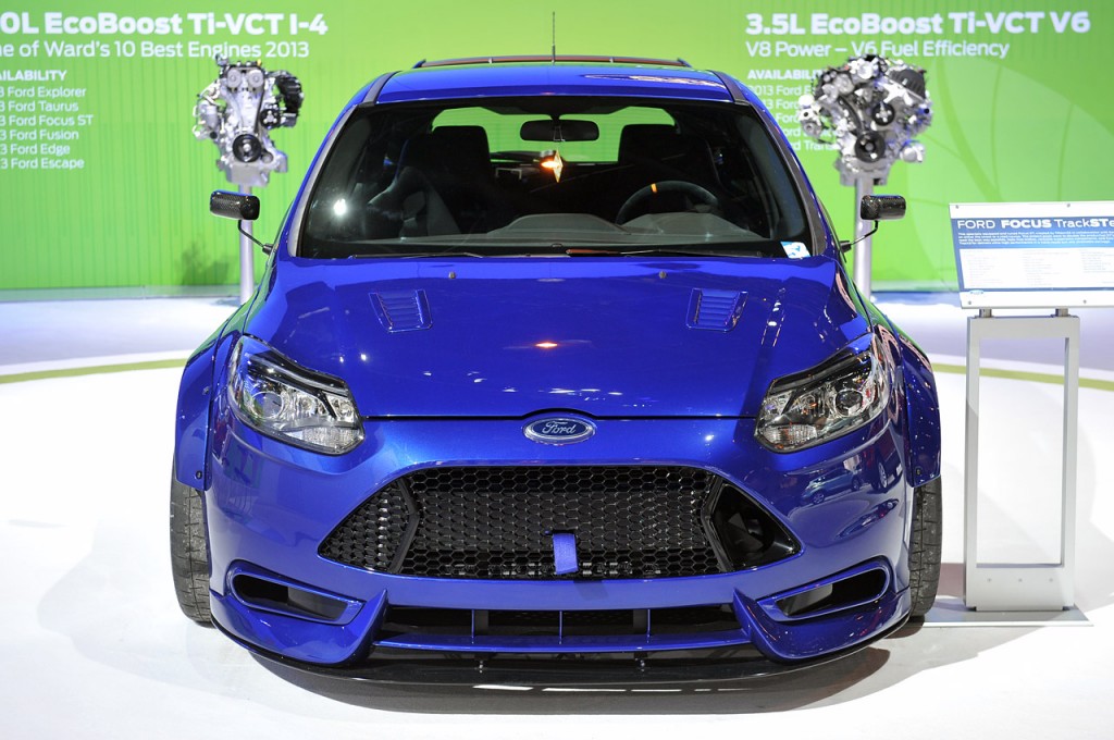 ford-focus-trackster-chicago-auto-show