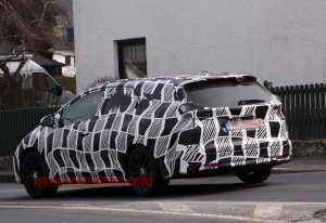 008-honda-civic-tourer-spy-shots