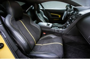 aston-martin-v12-vantage-s-26