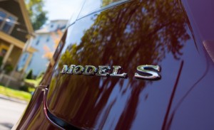2013-tesla-model-s-badge-photo-493114-s-1280x782