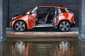 2014-bmw-i3-debut-069