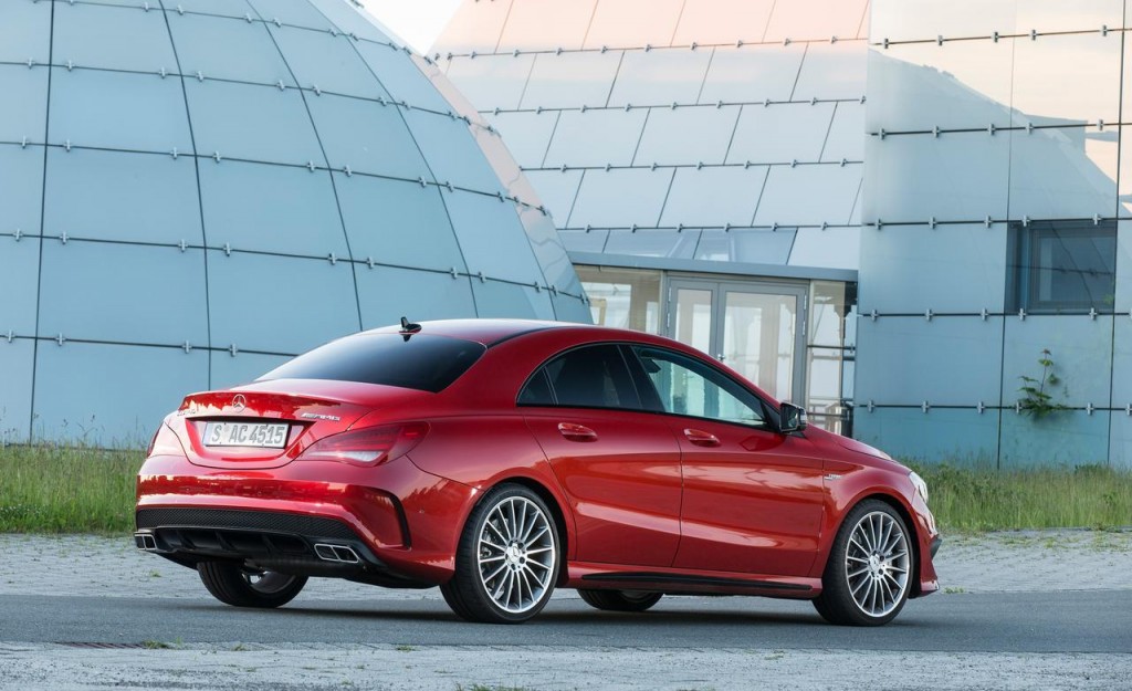 2014-mercedes-benz-cla45-amg-4matic-photo-521126-s-1280x782