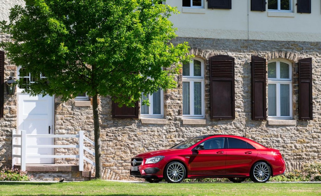 2014-mercedes-benz-cla45-amg-4matic-photo-521127-s-1280x782