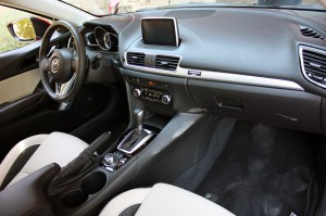 25-2014-mazda3-fd