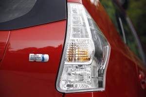 19-2012-toyota-prius-v