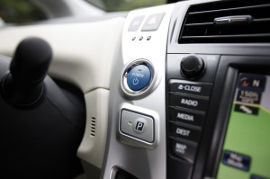 26-2012-toyota-prius-v