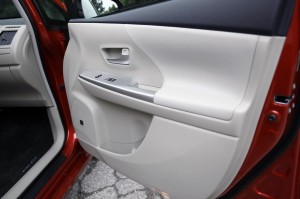 35-2012-toyota-prius-v