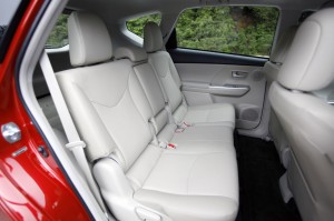 36-2012-toyota-prius-v