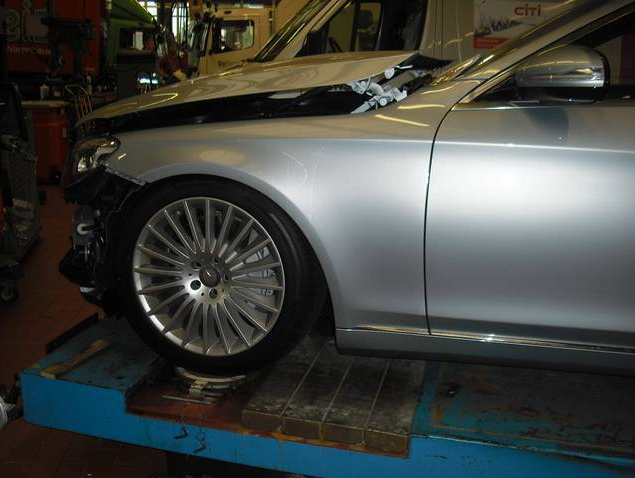 world-s-first-crashed-w222-s-class-is-up-for-sale-photo-gallery_10
