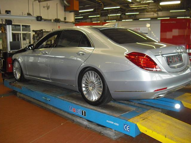 world-s-first-crashed-w222-s-class-is-up-for-sale-photo-gallery_8