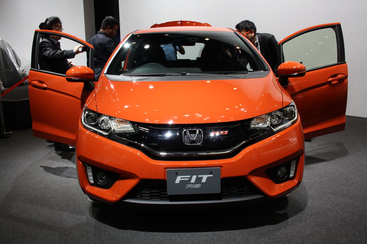 2014-Honda-Fit-RS