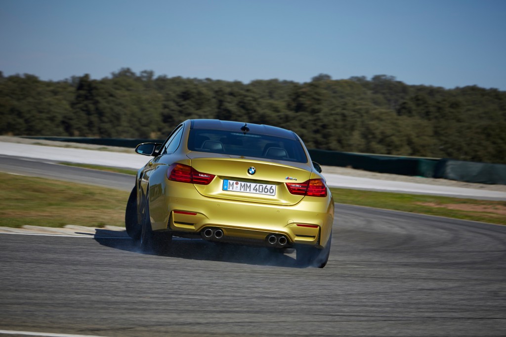 2015-bmw-m4-coupe-017-1