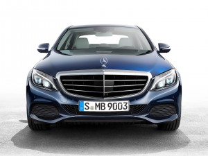check-out-the-first-official-footage-with-the-new-c-class-w205-video-1080p-13