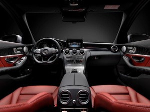 check-out-the-first-official-footage-with-the-new-c-class-w205-video-1080p-17