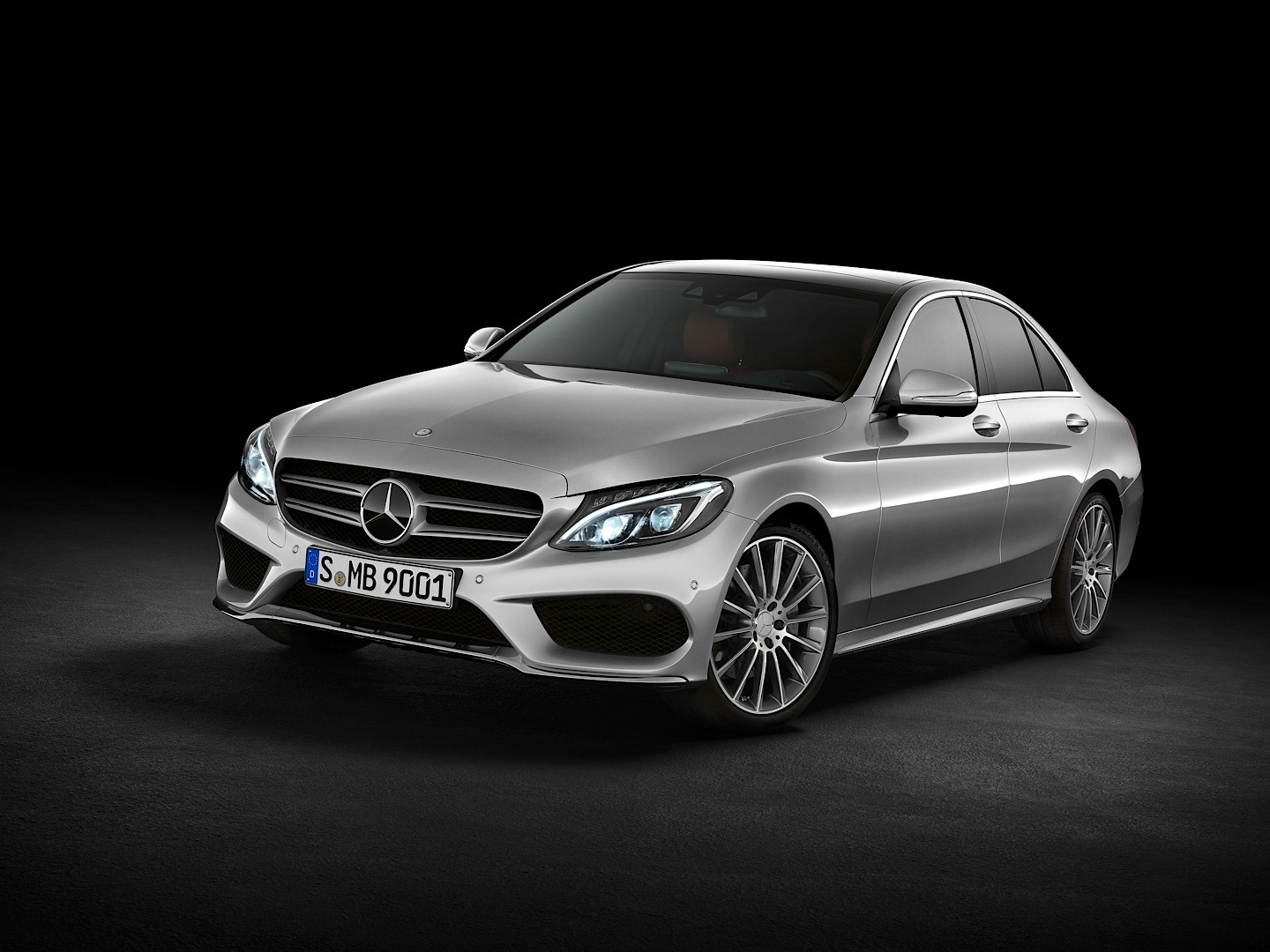 check-out-the-first-official-footage-with-the-new-c-class-w205-video-1080p-21