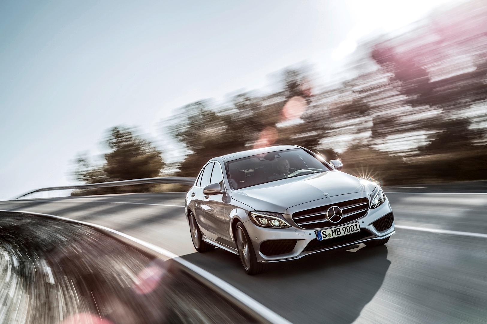 check-out-the-first-official-footage-with-the-new-c-class-w205-video-1080p-42