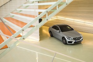 check-out-the-first-official-footage-with-the-new-c-class-w205-video-1080p-51