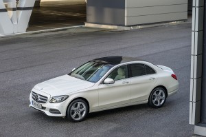 check-out-the-first-official-footage-with-the-new-c-class-w205-video-1080p-56