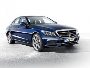 check-out-the-first-official-footage-with-the-new-c-class-w205-video-1080p-8