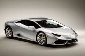 http---image.motortrend.com-f-roadtests-exotic-1312_2015_lamborghini_huracan_first_look-59411702-2015-Lamborghini-Huracan-front-three-quarters-02