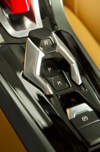 http---image.motortrend.com-f-roadtests-exotic-1312_2015_lamborghini_huracan_first_look-59411837-2015-Lamborghini-Huracan-gear-controls