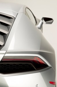 http---image.motortrend.com-f-roadtests-exotic-1312_2015_lamborghini_huracan_first_look-59412074-2015-Lamborghini-Huracan-rear-taillight-03