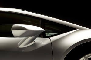 http---image.motortrend.com-f-roadtests-exotic-1312_2015_lamborghini_huracan_first_look-59412083-2015-Lamborghini-Huracan-rearview-mirror-02