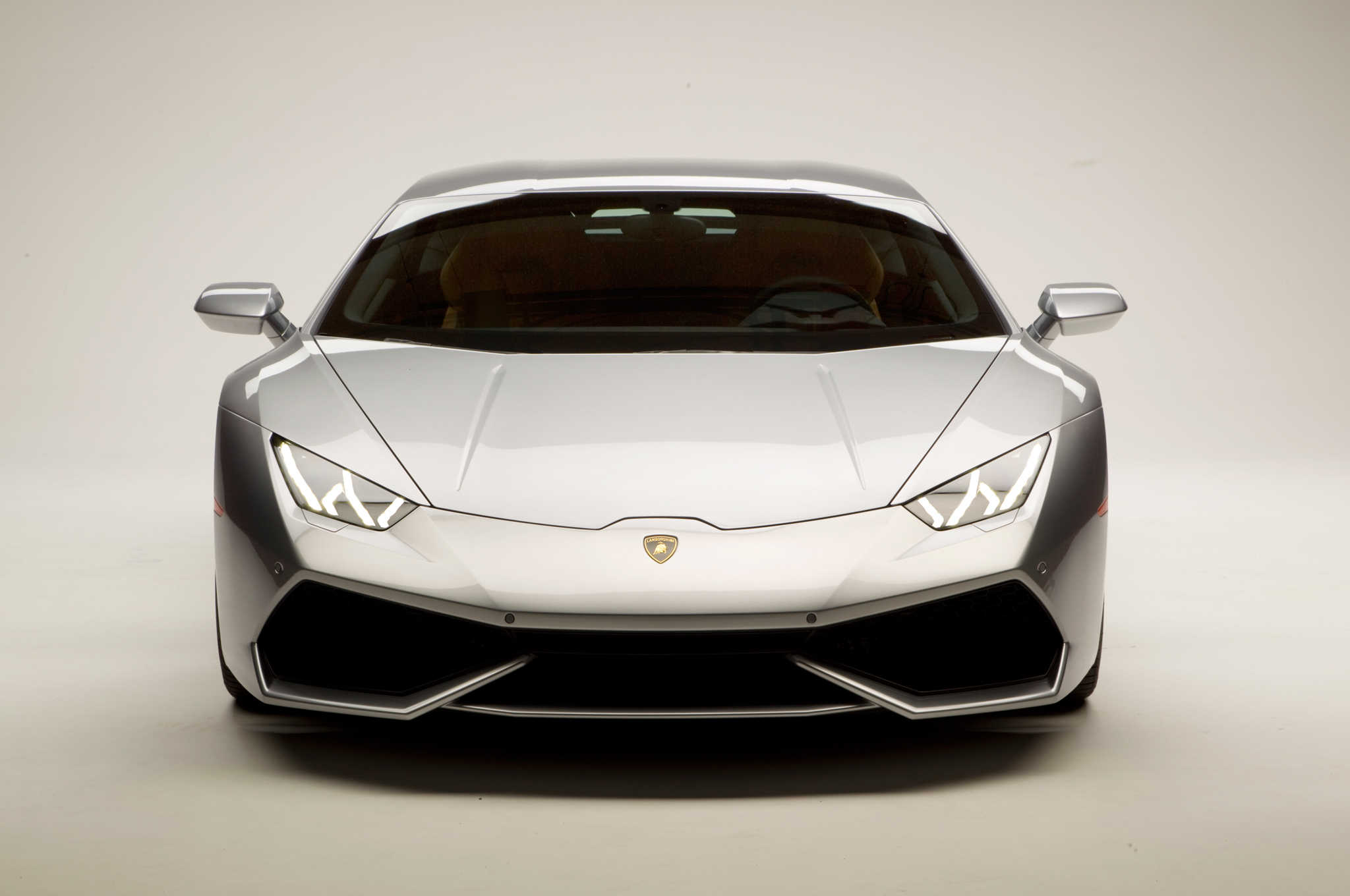 Up-close and personal with the 2015 Lamborghini Huracan - PakWheels Blog