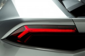 http---image.motortrend.com-f-roadtests-exotic-1312_2015_lamborghini_huracan_first_look-59412248-2015-Lamborghini-Huracan-taillight