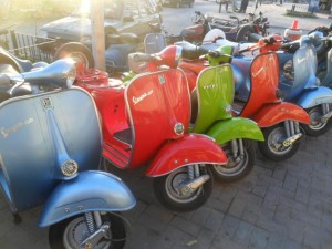 1387698640_580447879_4-vespa-1961-to-1978-models-italian-Vehicles