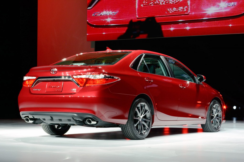 2015-toyota-camry-2-1