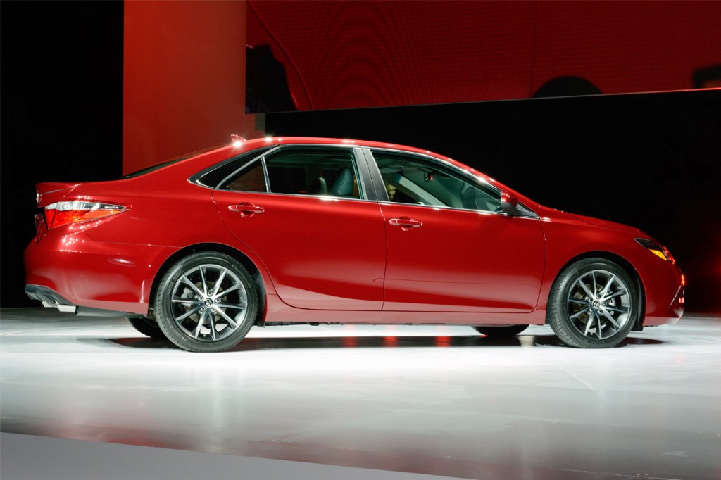 2015-toyota-camry-3-1