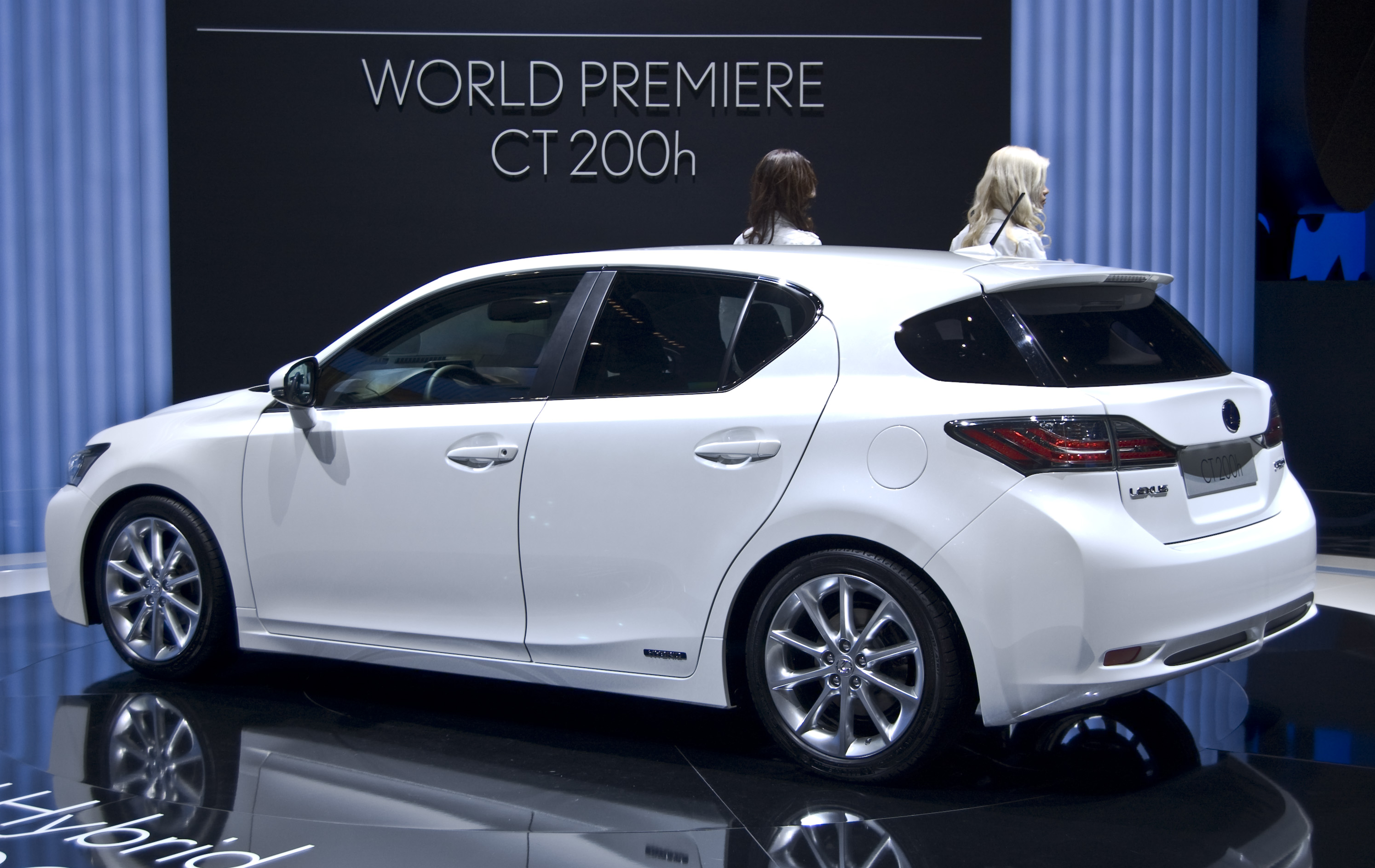 lexus ct200