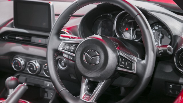 2016-miata-mx5-mazda-reveal-live-gallery-pics-specs-49-1