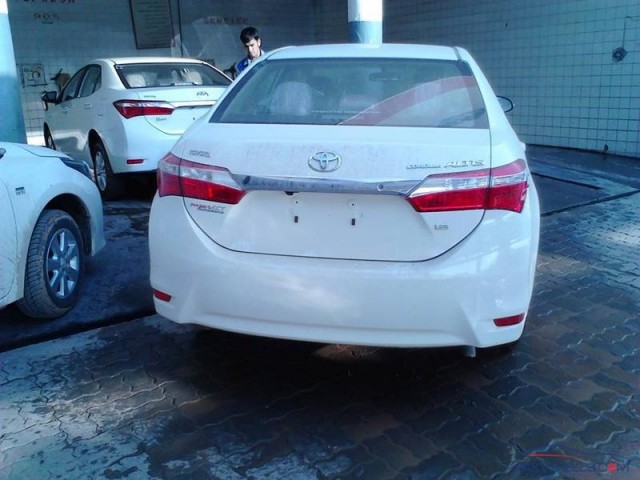 Toyota Indus to launch Corolla Altis 1.6 soon - PakWheels Blog