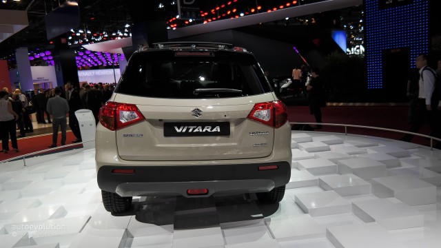 the-all-new-suzuki-vitara-makes-first-appearance-at-paris-2014-live-photos_7