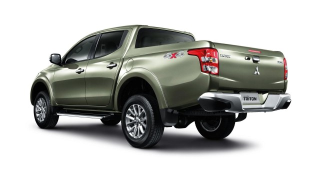 2015-mitsubishi-triton-l200-debuts-in-thailand-video-photo-gallery_4