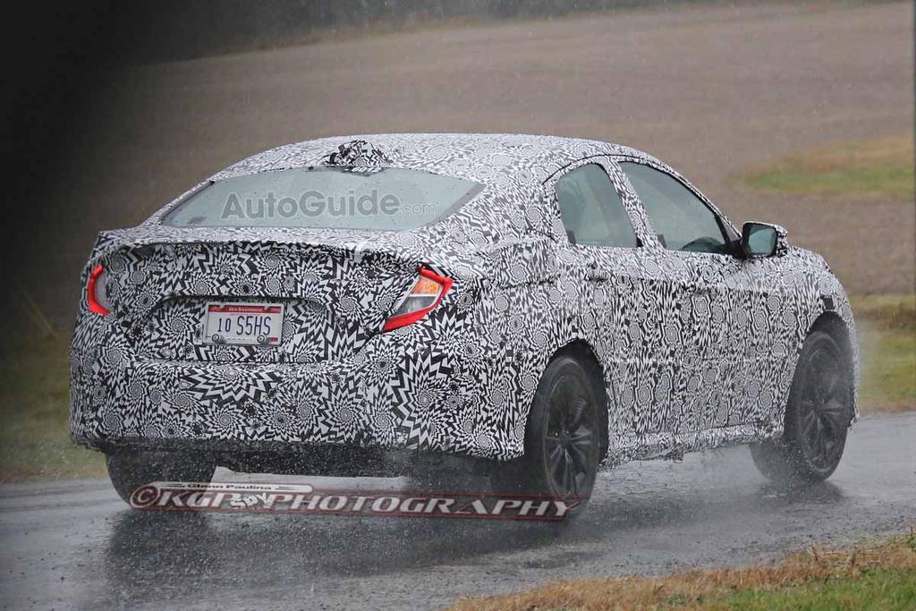 10th Generation Honda Civic Spied - PakWheels Blog