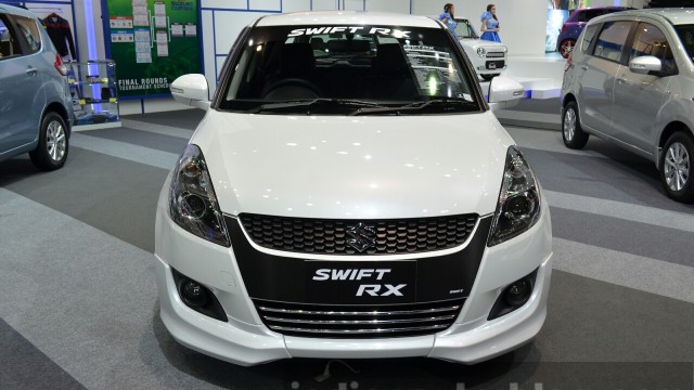 2015-Suzuki-Swift-RX-at-the-2014-Thailand-International-Motor-Expo