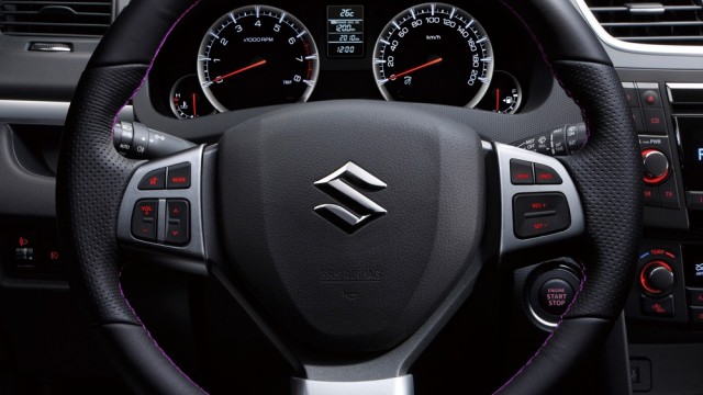 Suzuki-Swift-Posh-Edition-steering