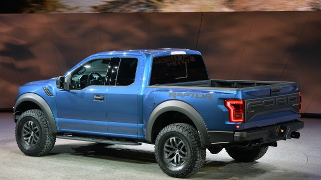06-2017-ford-f150-raptor-detroit-1