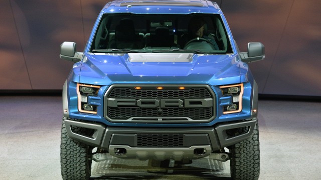 10-2017-ford-f150-raptor-detroit-1