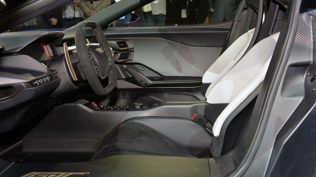 24-ford-gt-concept-detroit-1