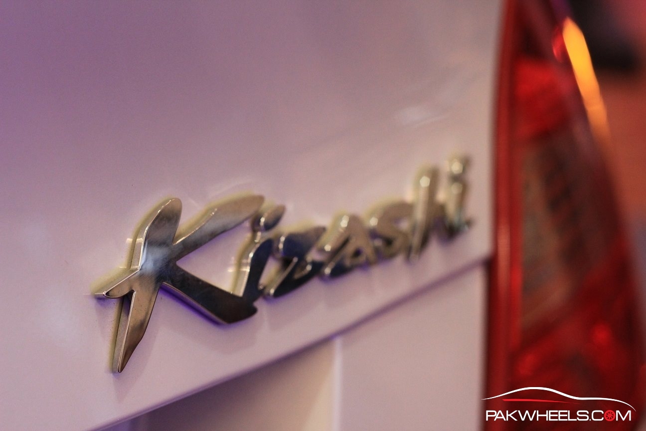 Suzuki Kizashi Officially Launched in Pakistan  (8)