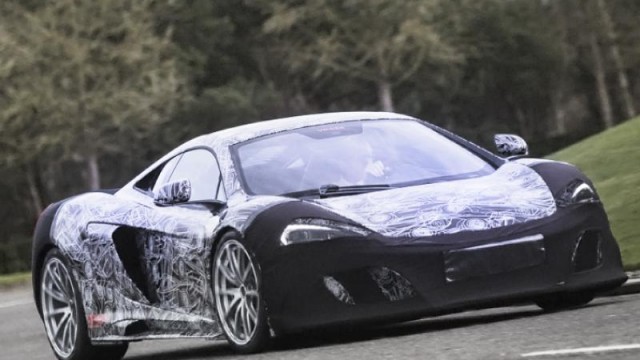 McLaren 675LT spyshots