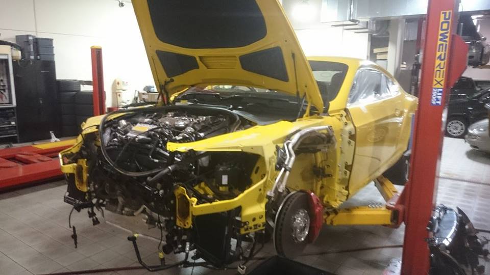 top-gear-seriously-damaged-the-yellow-bentley-gt-v8-s-in-australia_6